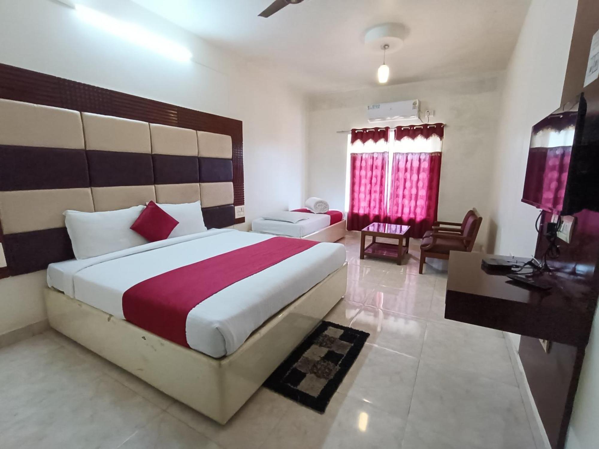Hotel New Rajdarshan Madikeri Luaran gambar