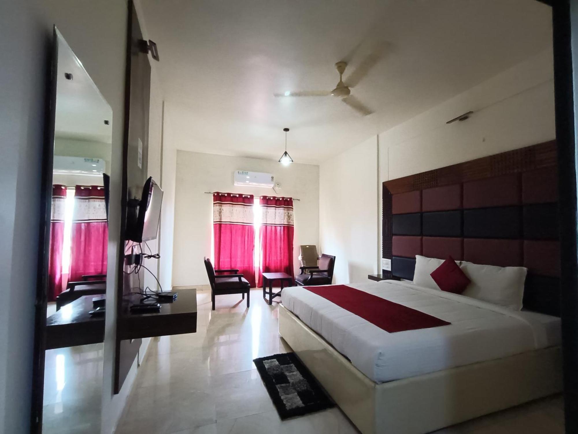 Hotel New Rajdarshan Madikeri Luaran gambar