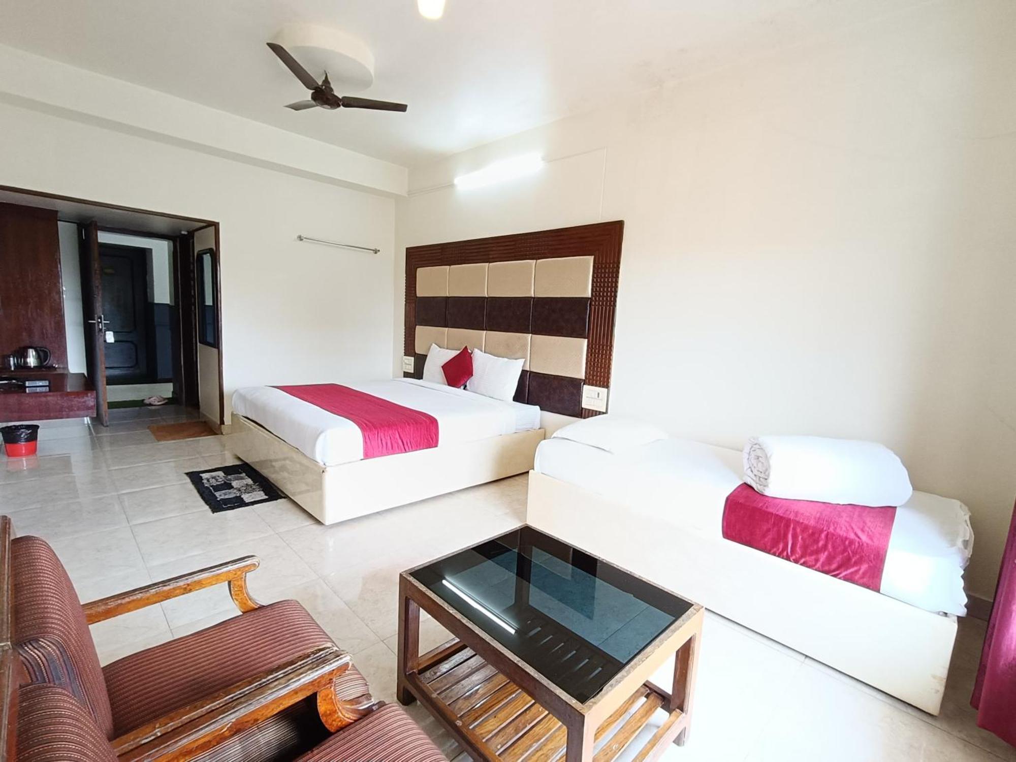Hotel New Rajdarshan Madikeri Luaran gambar
