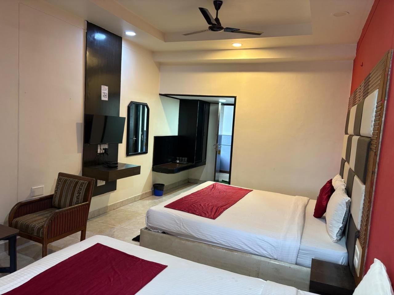 Hotel New Rajdarshan Madikeri Luaran gambar