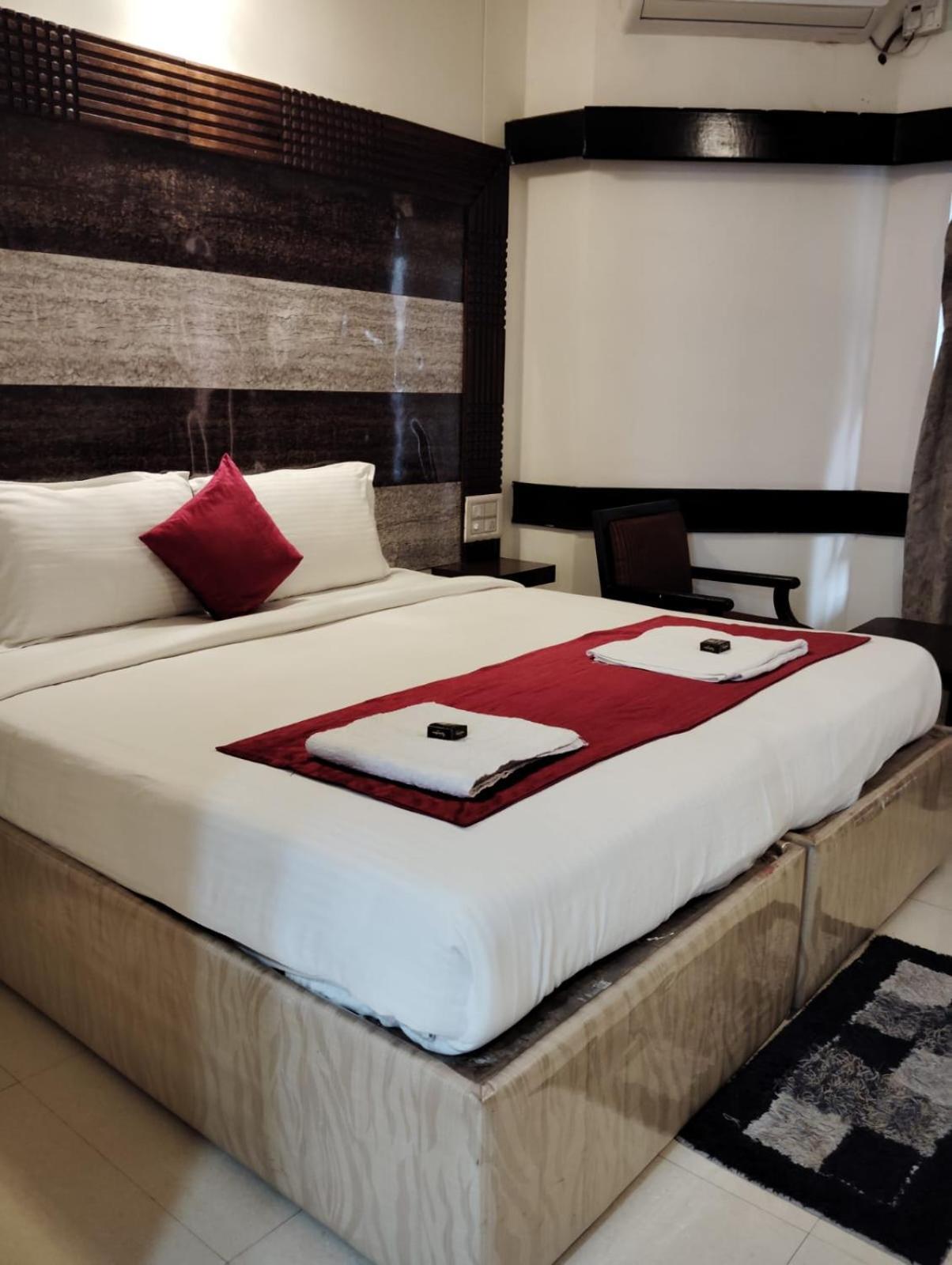 Hotel New Rajdarshan Madikeri Luaran gambar