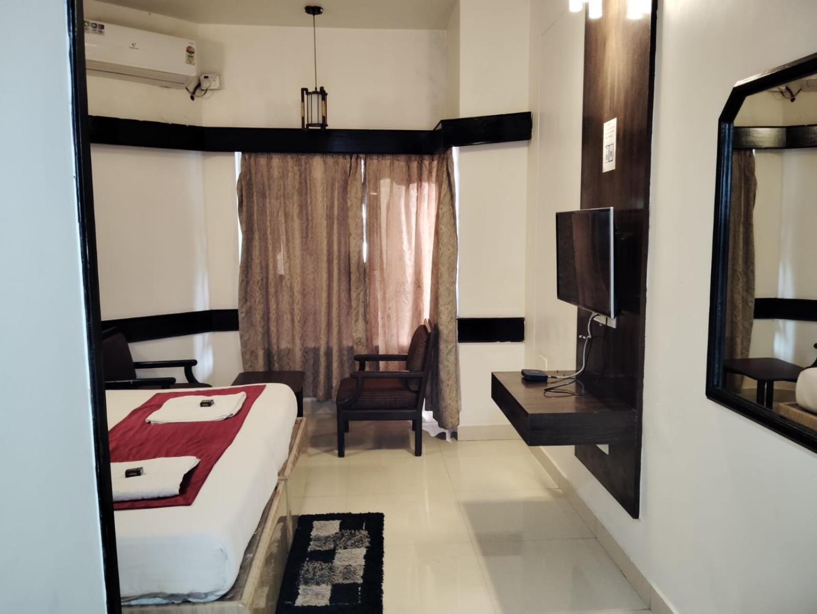 Hotel New Rajdarshan Madikeri Luaran gambar